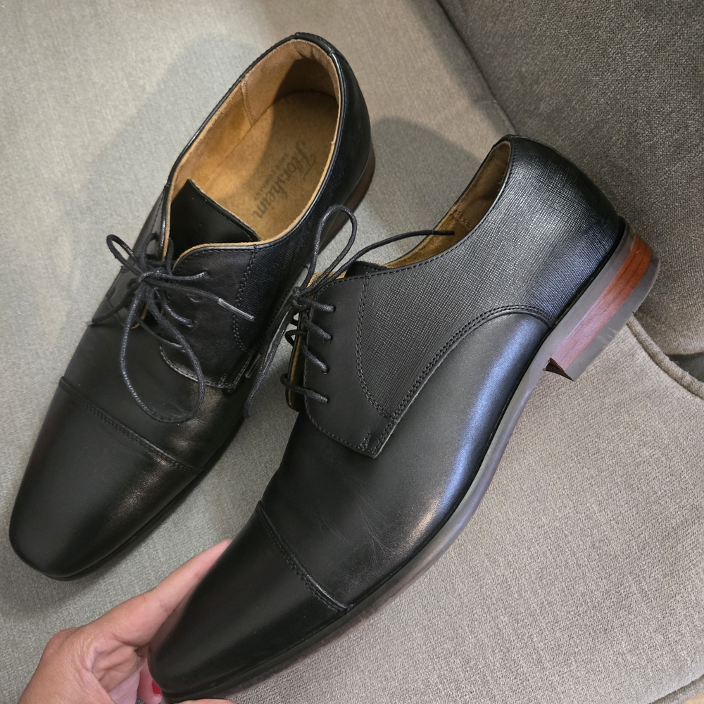 Florsheim Scottsdale Black Leather Cap-Toe Derbys